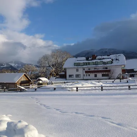 Konukevi Pürcherhof 3*